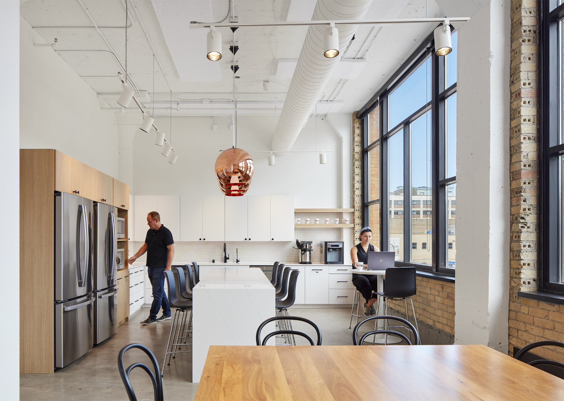 Kitchen / Communal space 1517-media-office-10