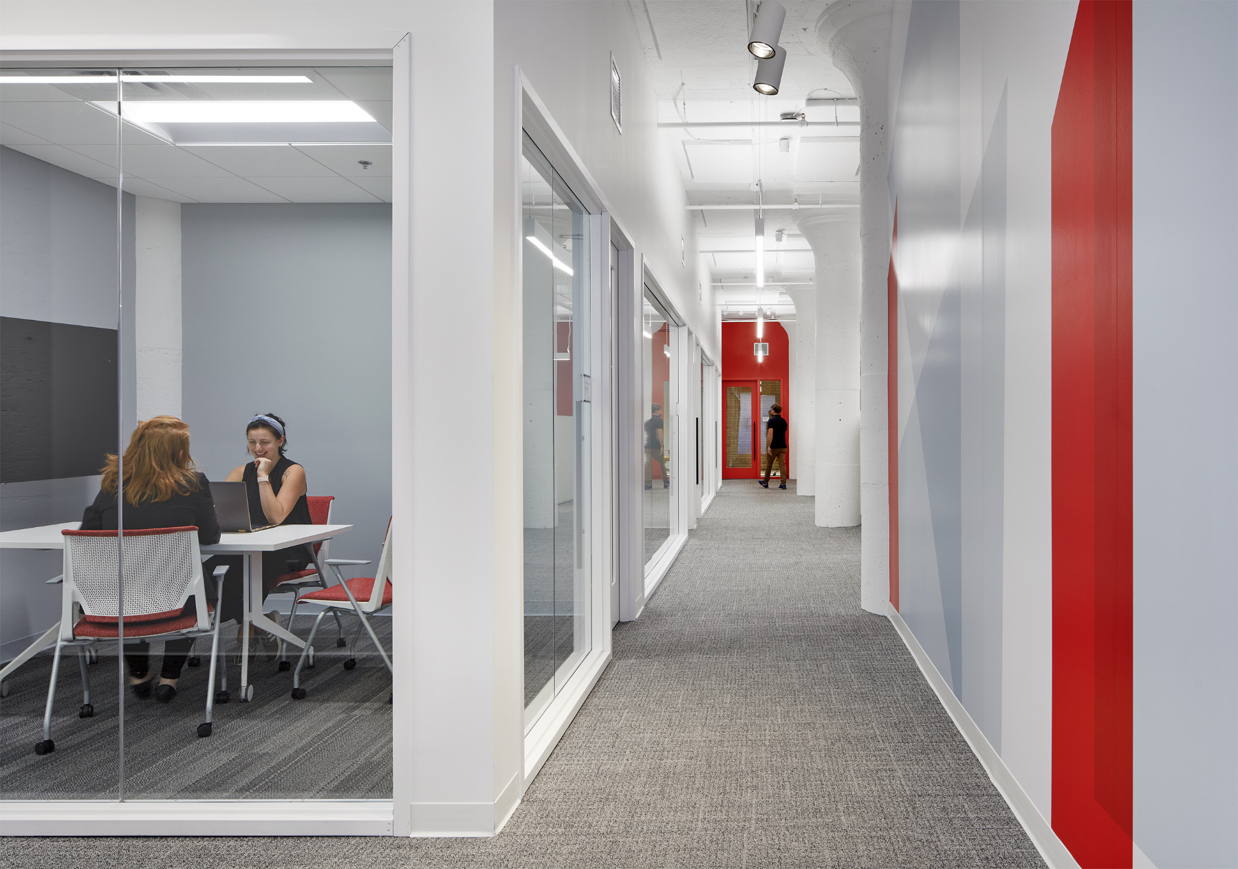Corridor 1517-media-office-11