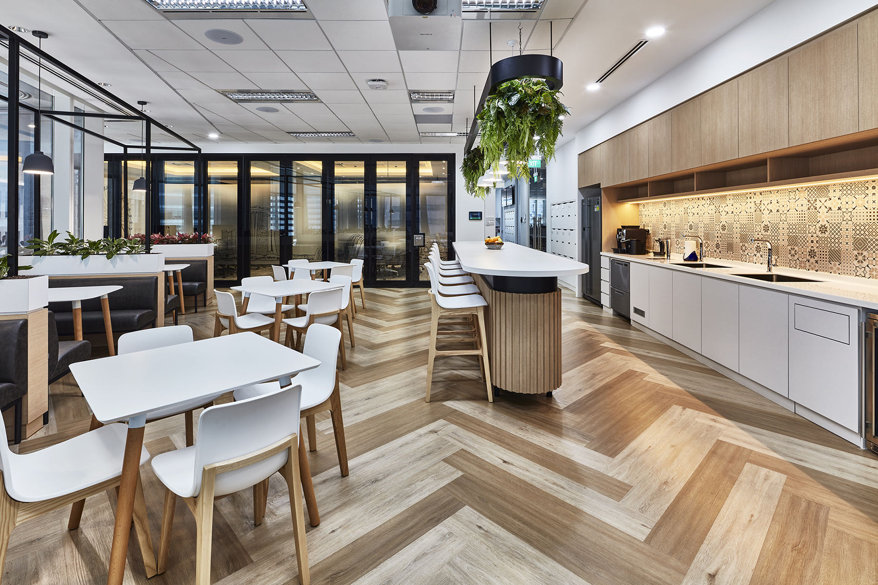 Café / Communal space bbc-studios-singapore-office-2
