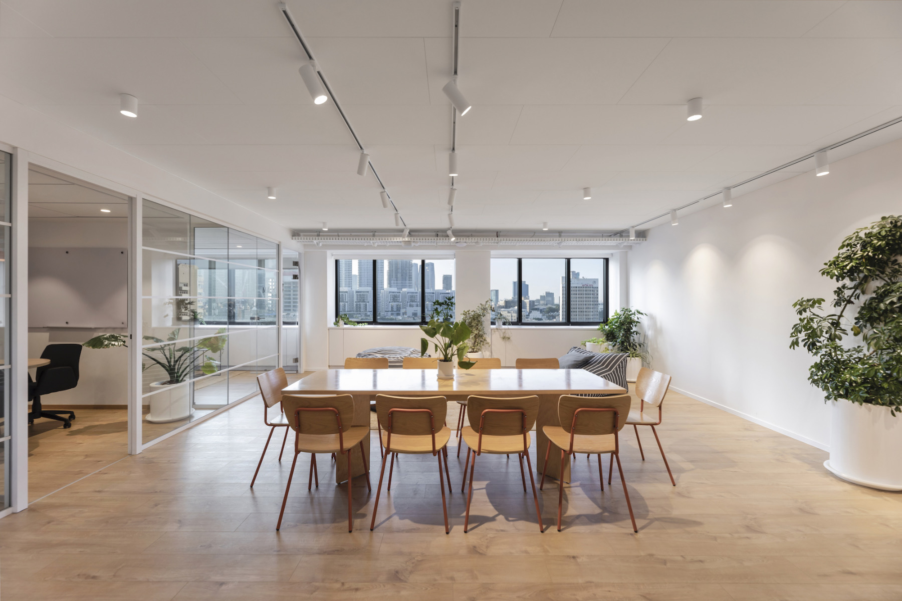 Meeting space bionic-tel-aviv-office-1