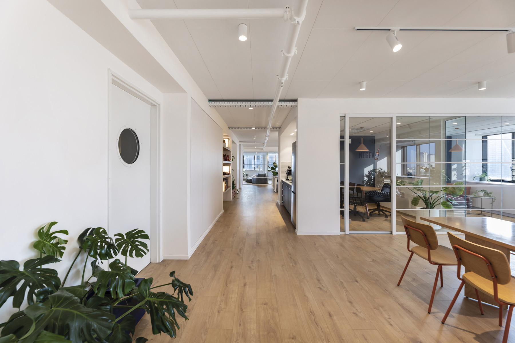 Meeting space bionic-tel-aviv-office-3