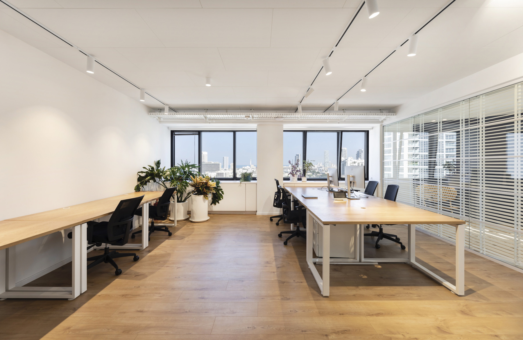 Workstations bionic-tel-aviv-office-7