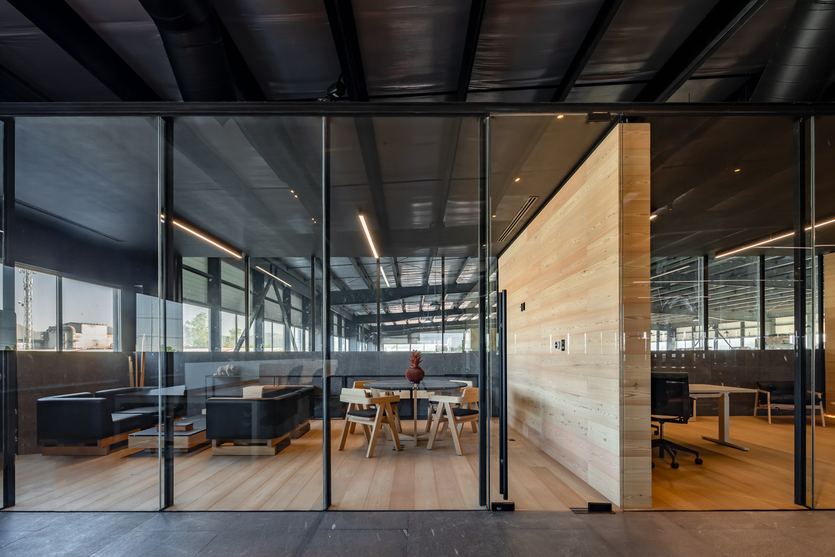 Meeting room brinco-mexico-office-13