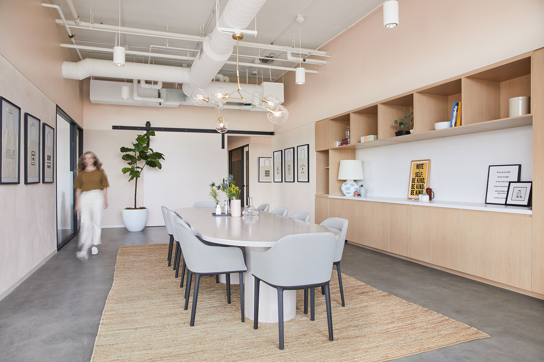 Meeting space goop-santa-monica-office-16