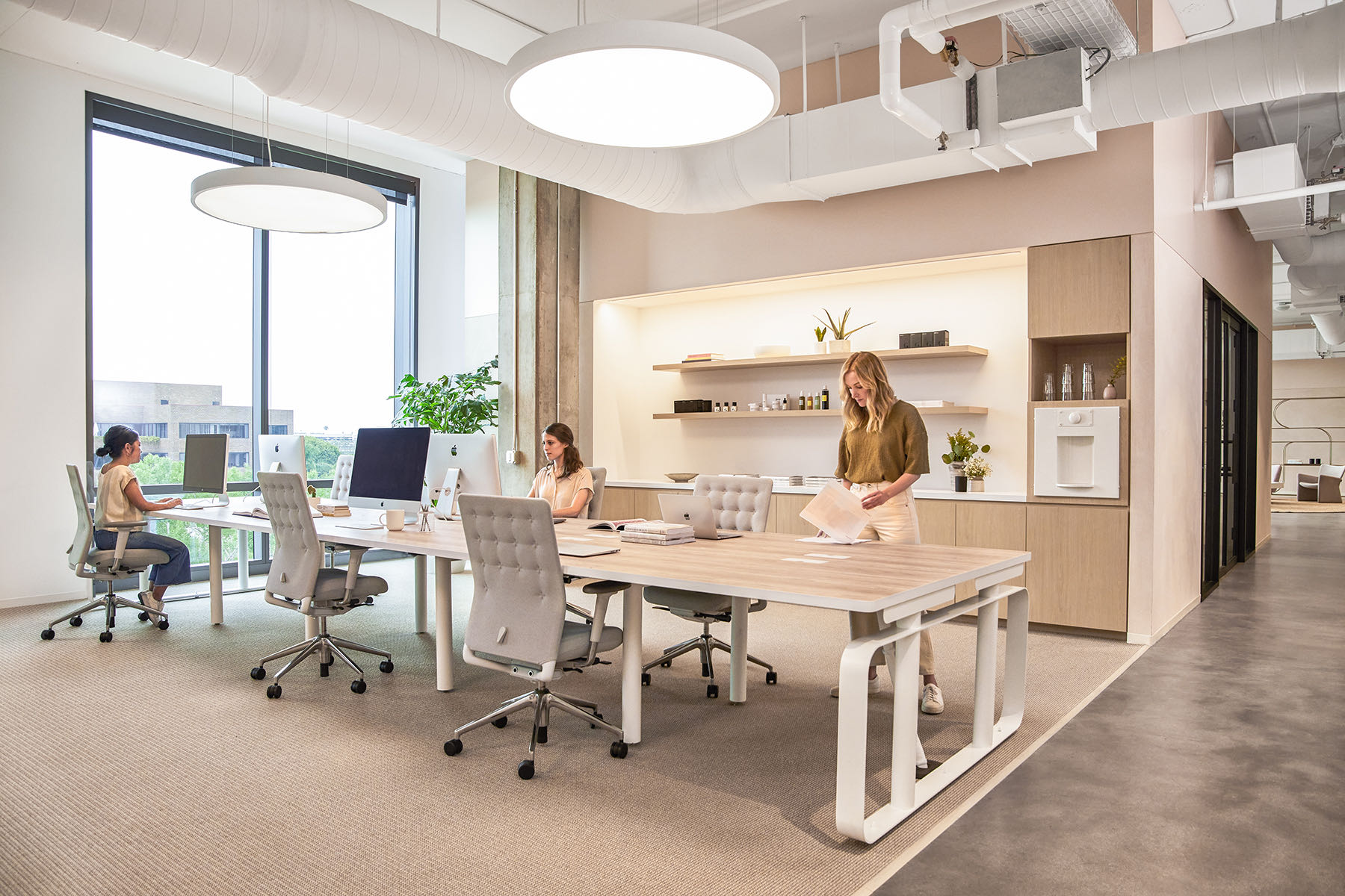 Workstations goop-santa-monica-office-5