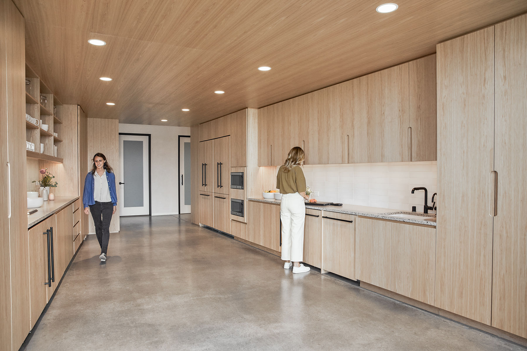 Kitchen / coffee point goop-santa-monica-office-8