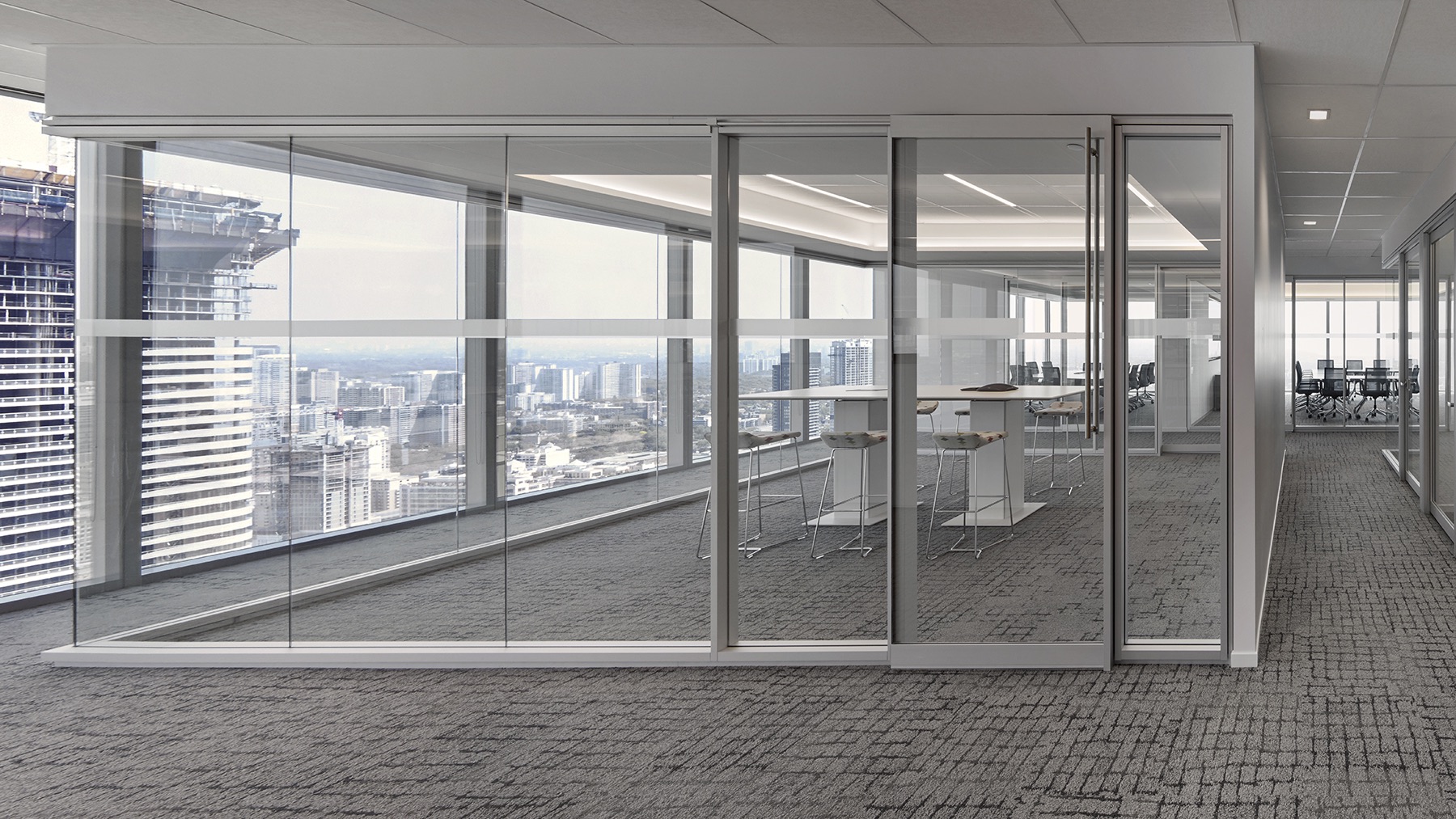 Open-plan workspace harper-collins-office-toronto-3