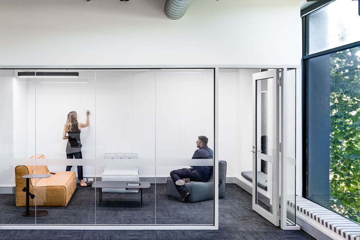 Collaborative space havas-melbourne-office-6
