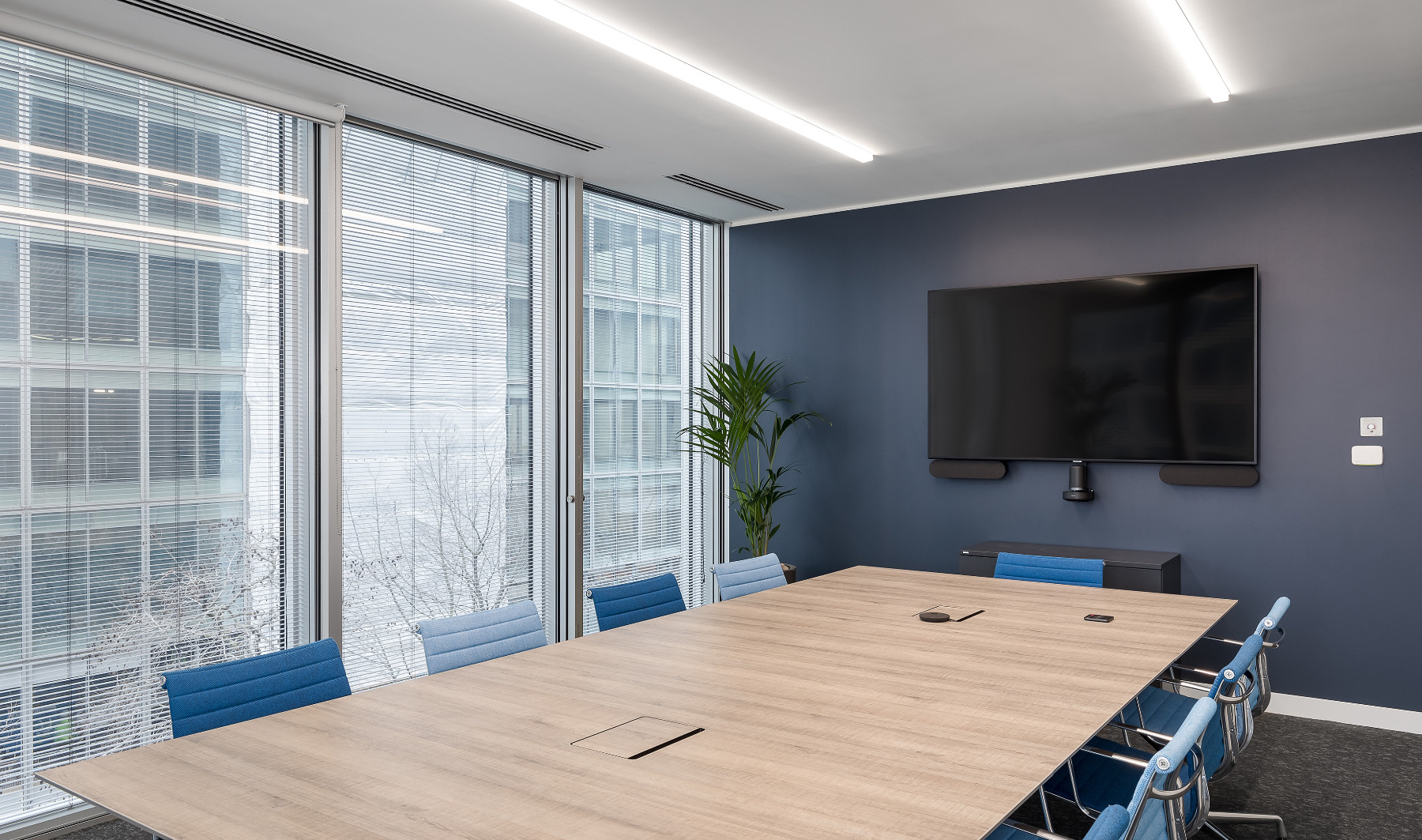 Meeting room investigo-office-london-5