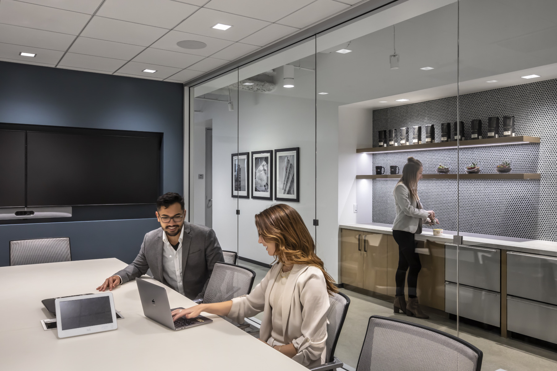 Meeting room jll-irvine-office-4
