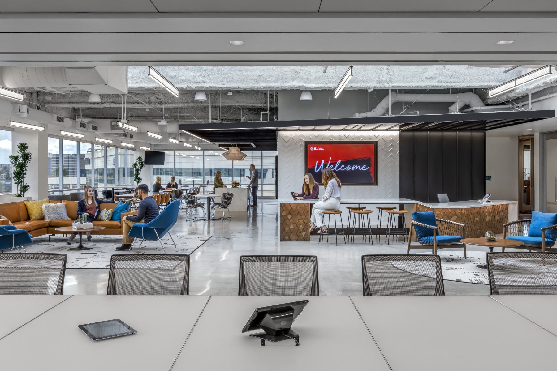 Lobby / Communal space jll-irvine-office-8