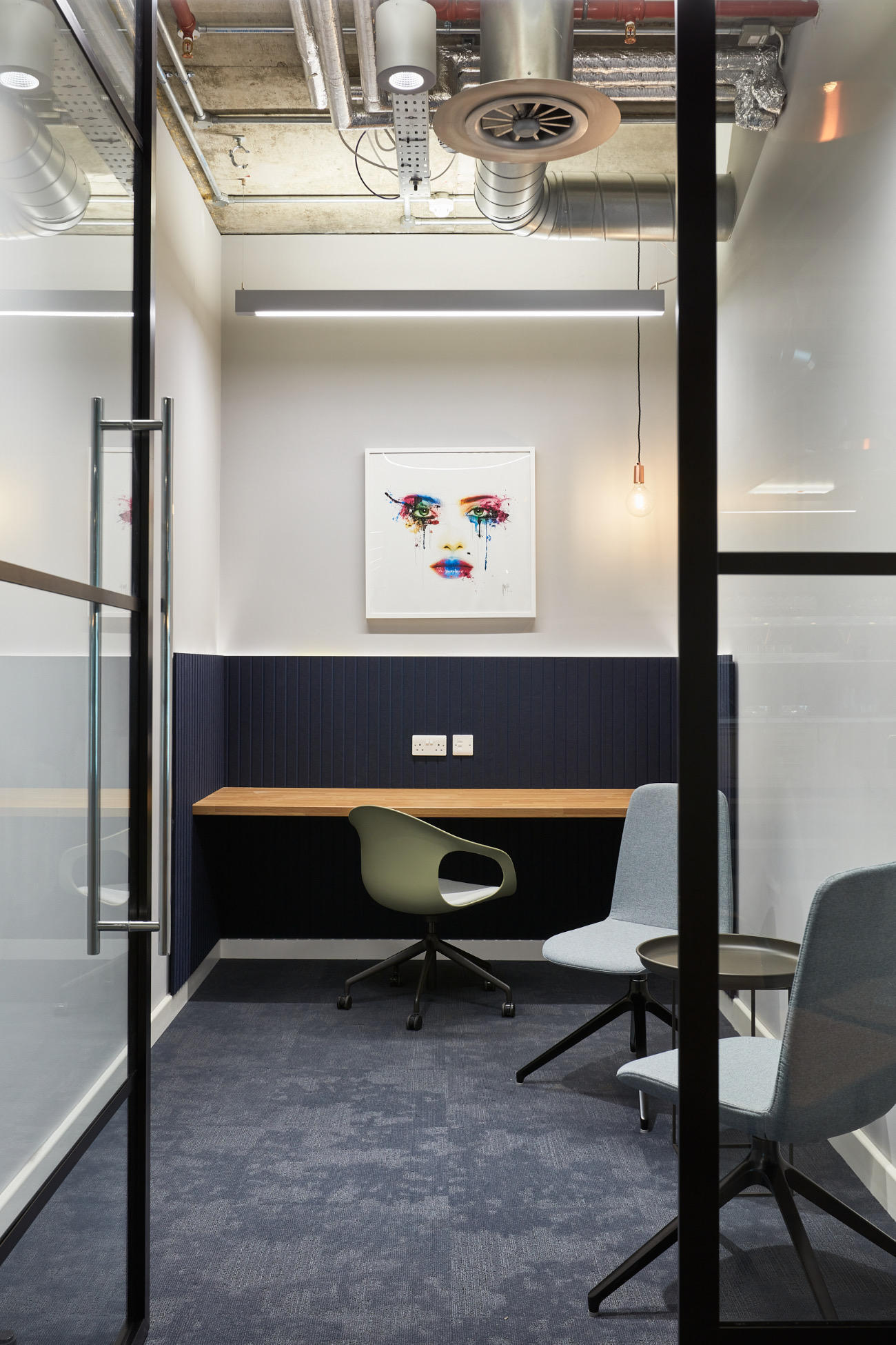 Private workspace ldn-w-office-london-4