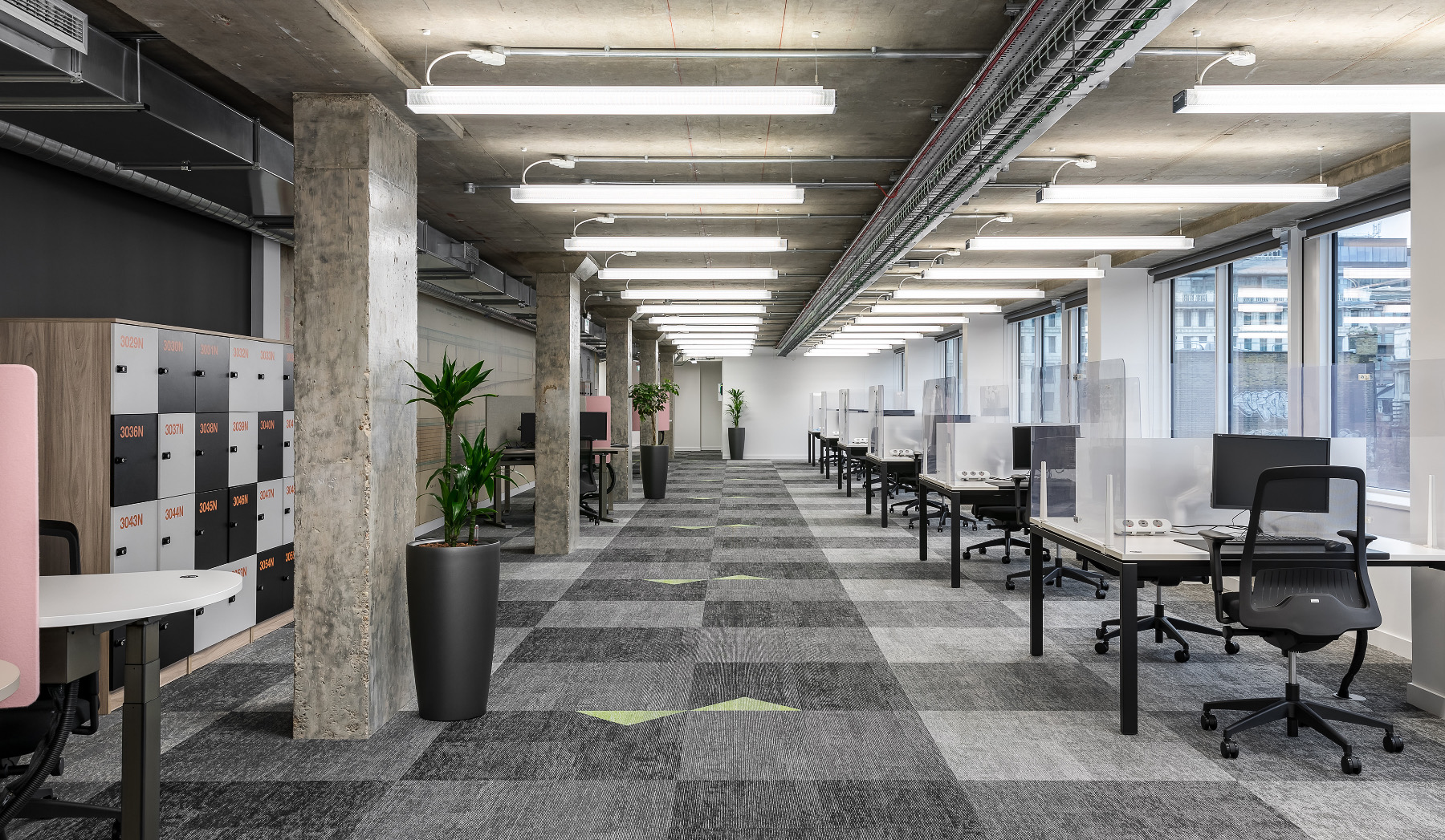 Workstations network-rail-office-9