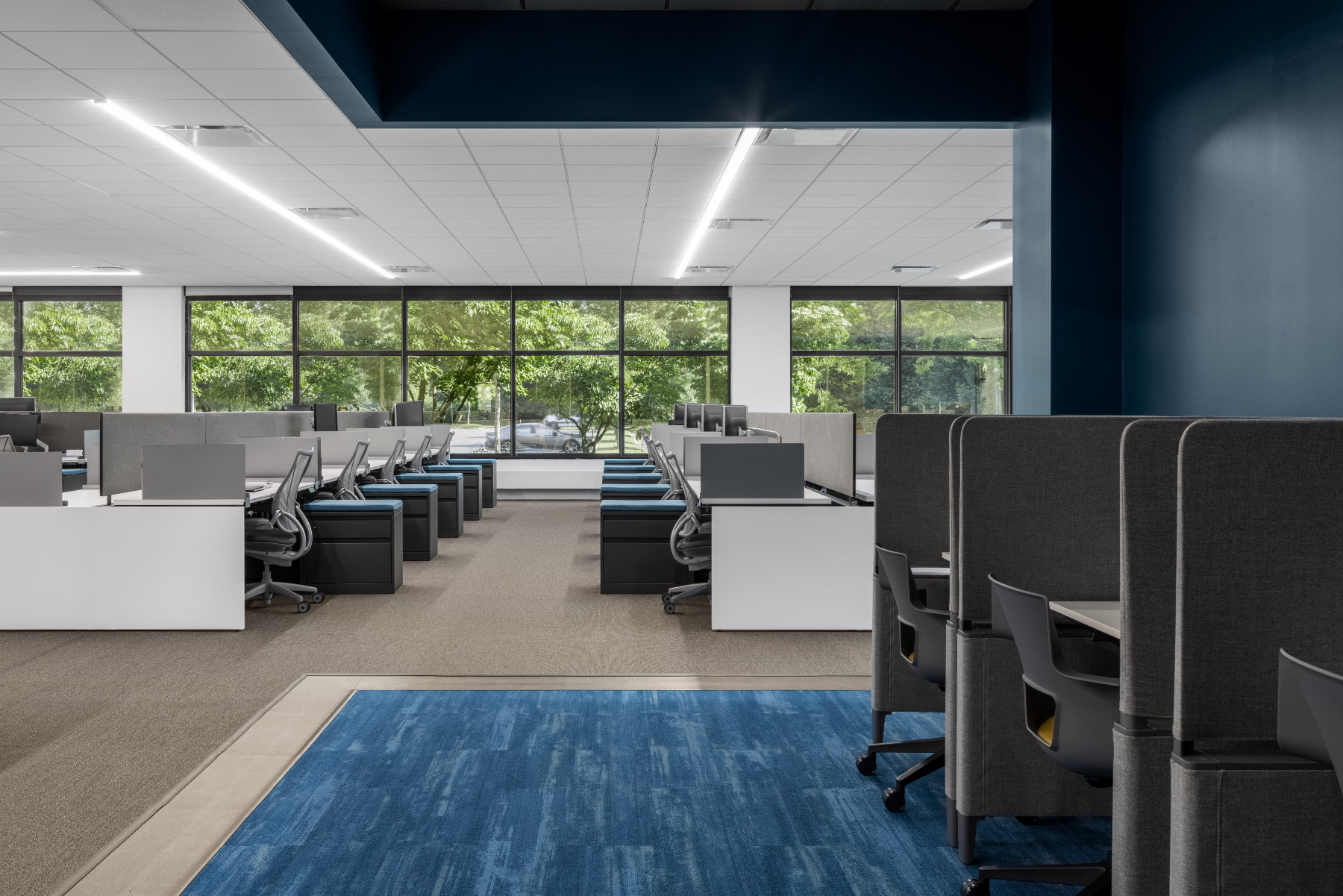 Open-plan workspace newsday-office-14