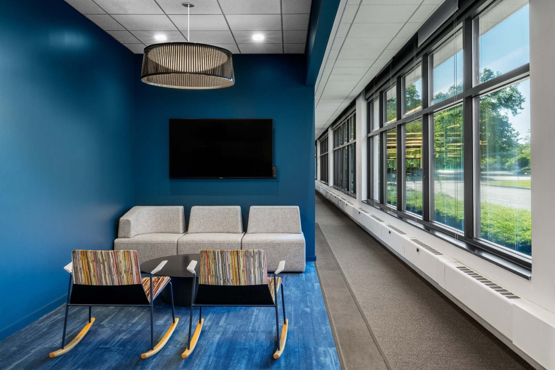 Corridor newsday-office-15