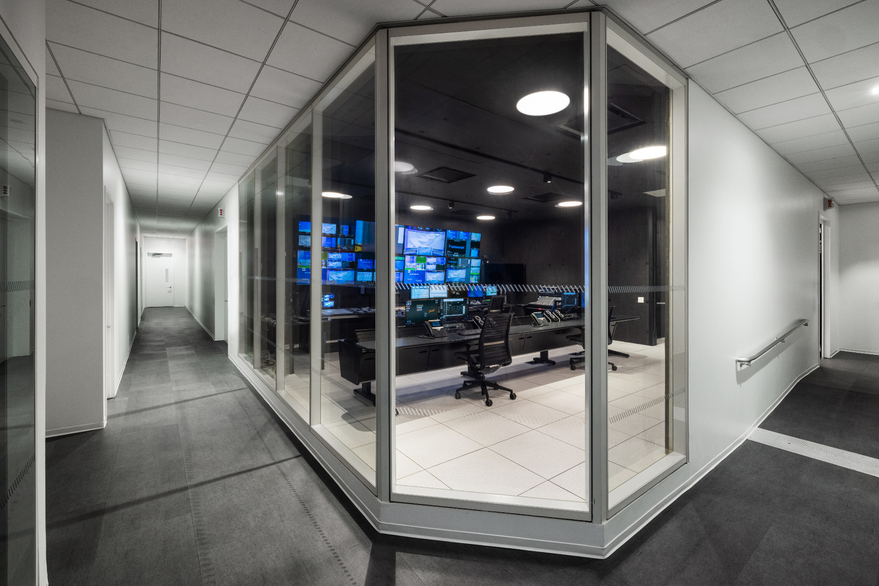 Studio newsday-office-4