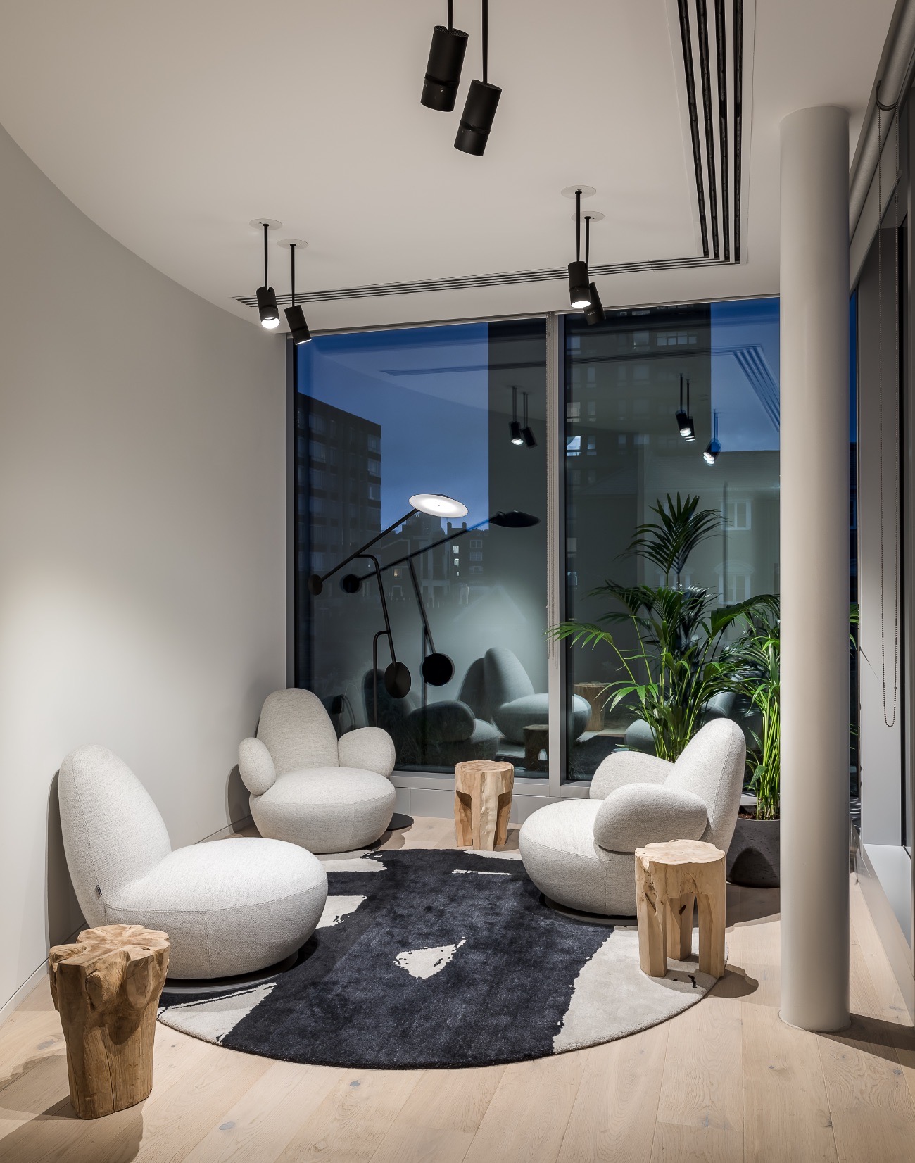 Corridor real-estate-firm-london-office-6