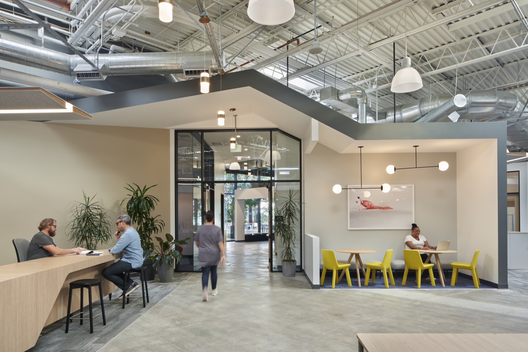 Breakout space saatchi-and-saatchi-la-office-3