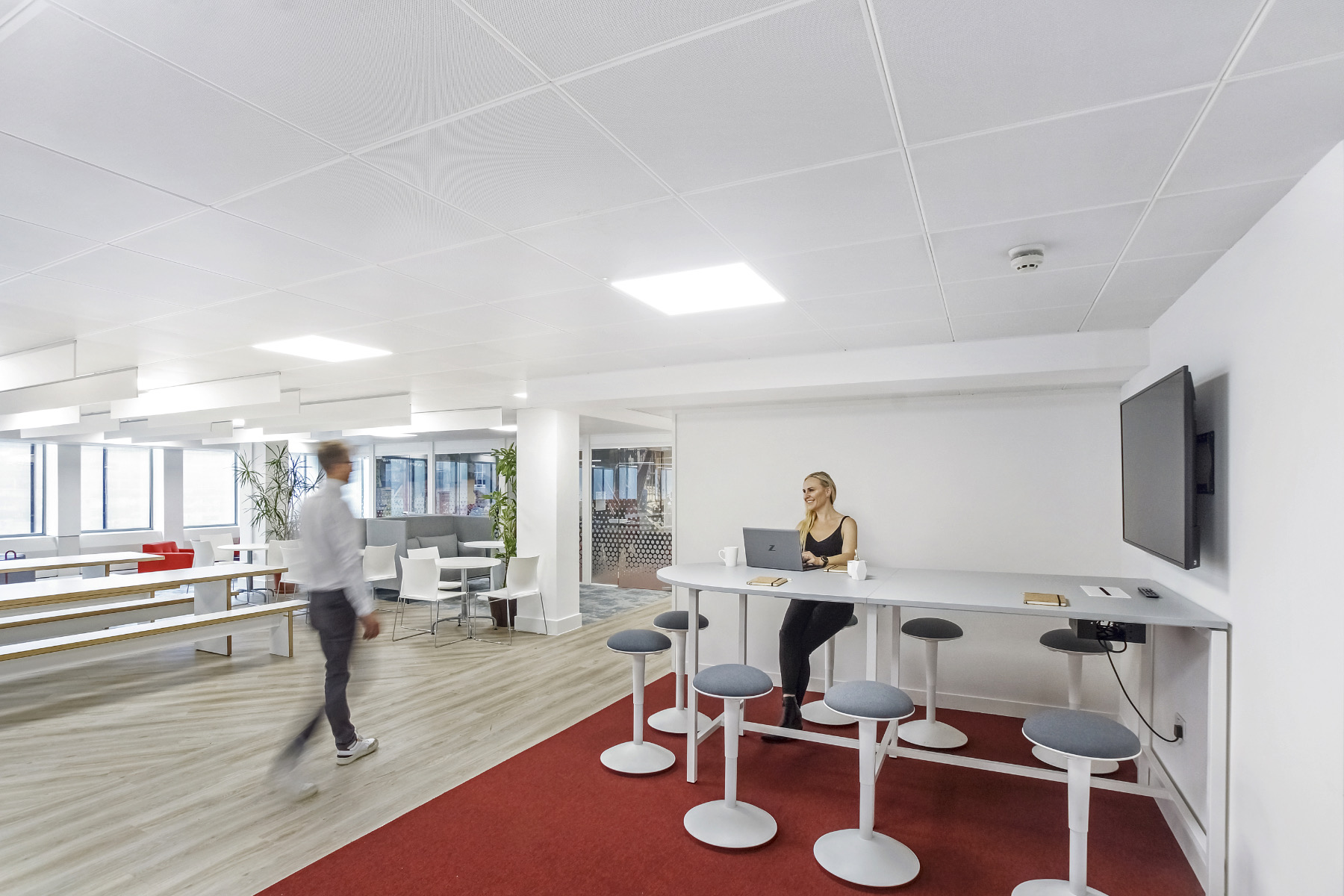 Meeting room save-the-children-international-office-4