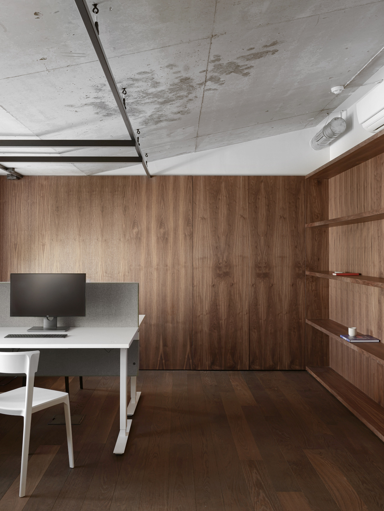 Open-plan workspace say-games-minsk-office-1