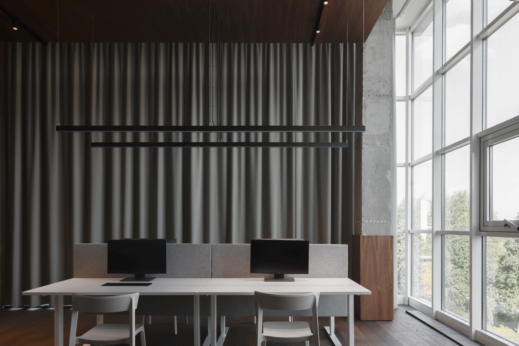 Workstations say-games-minsk-office-21