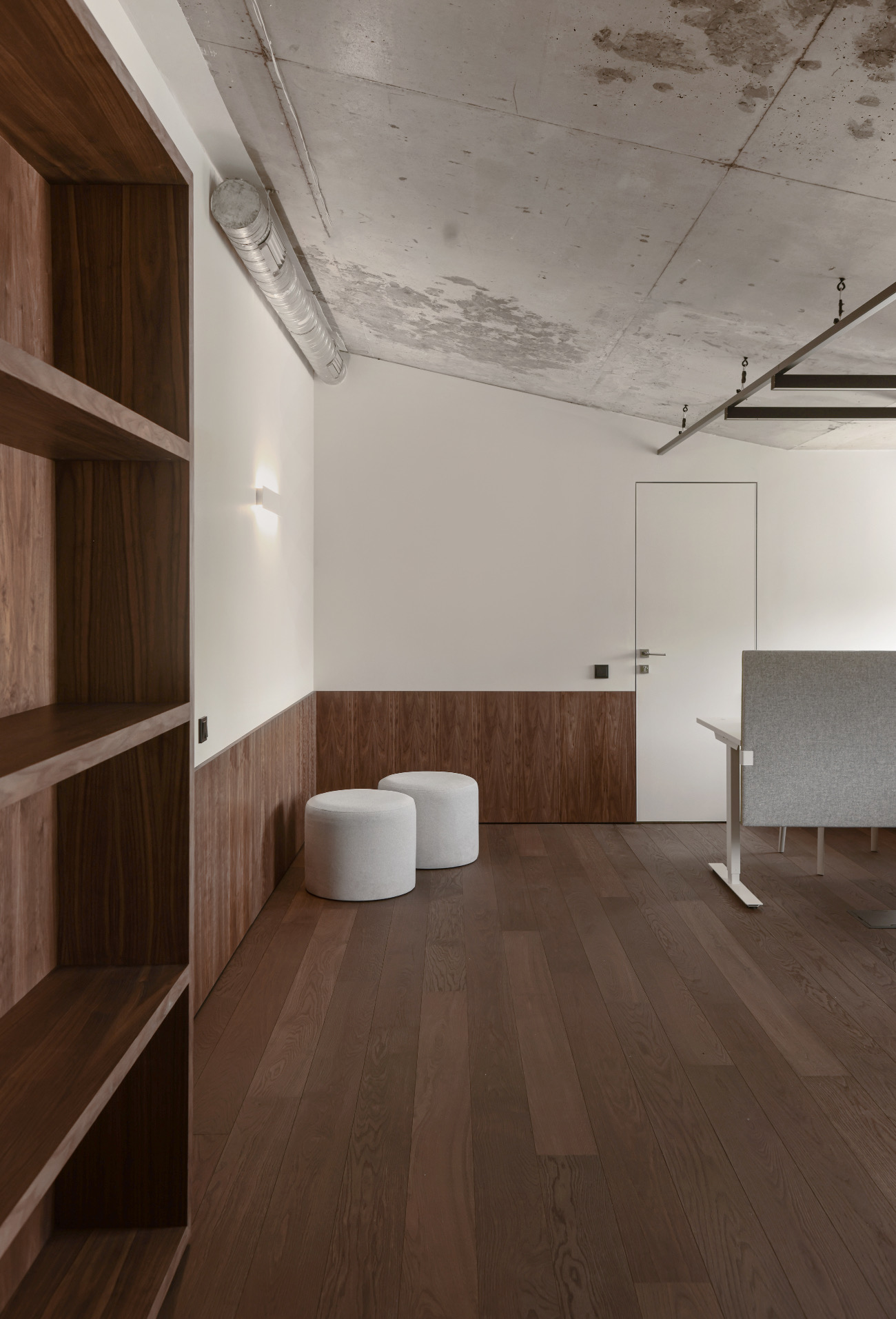Open-plan workspace say-games-minsk-office-3