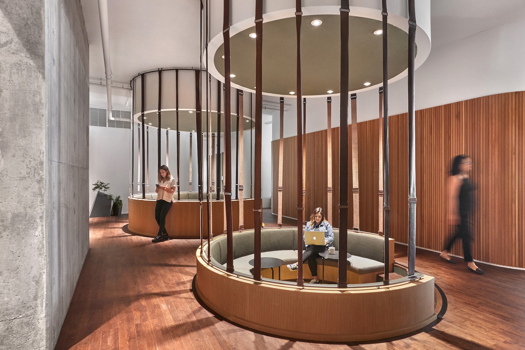Semi-private communal lounges slack-kancelare-san-francisco-8