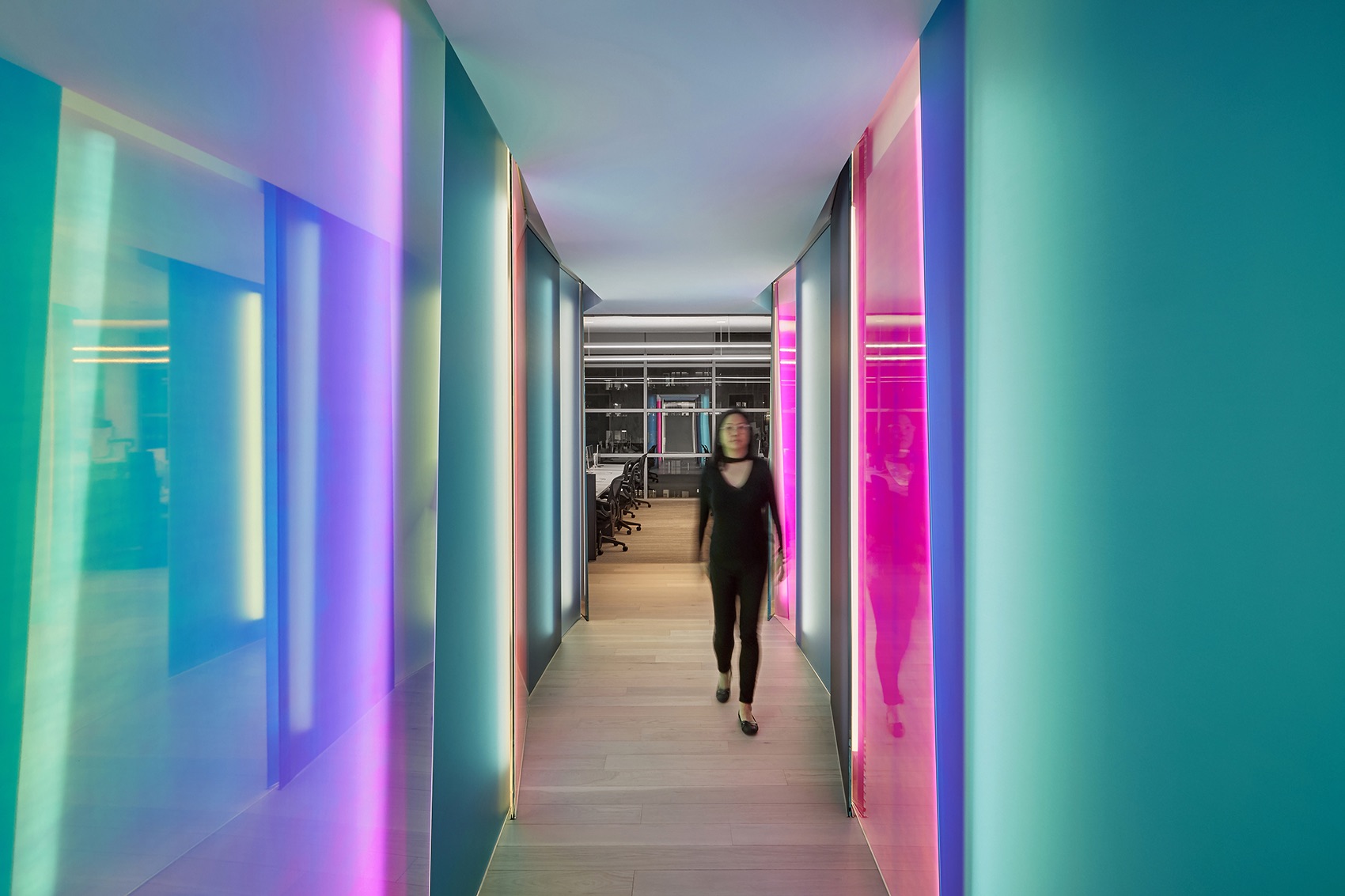Dichroic glass panels slack-office-san-francisco-7