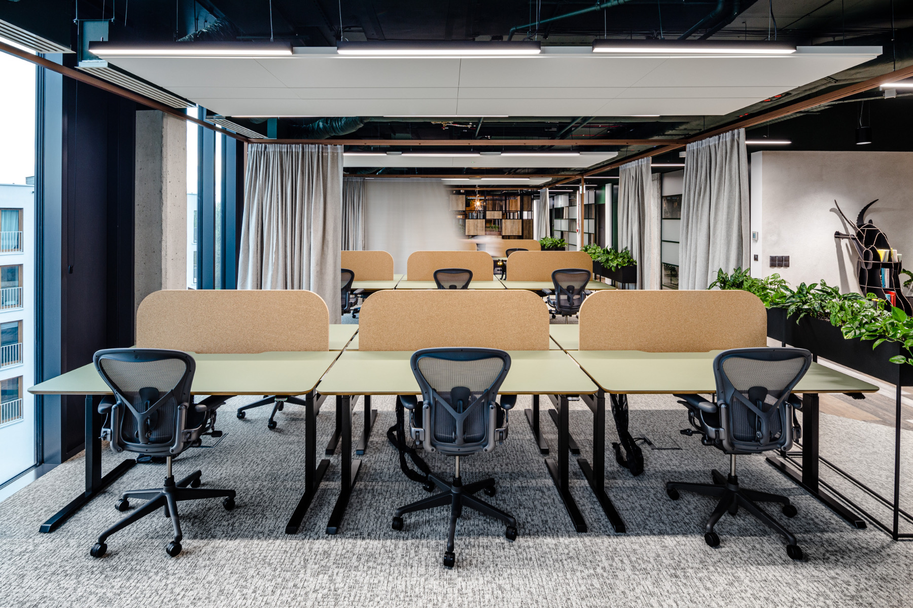 Workstations syzygy-warsaw-office-10