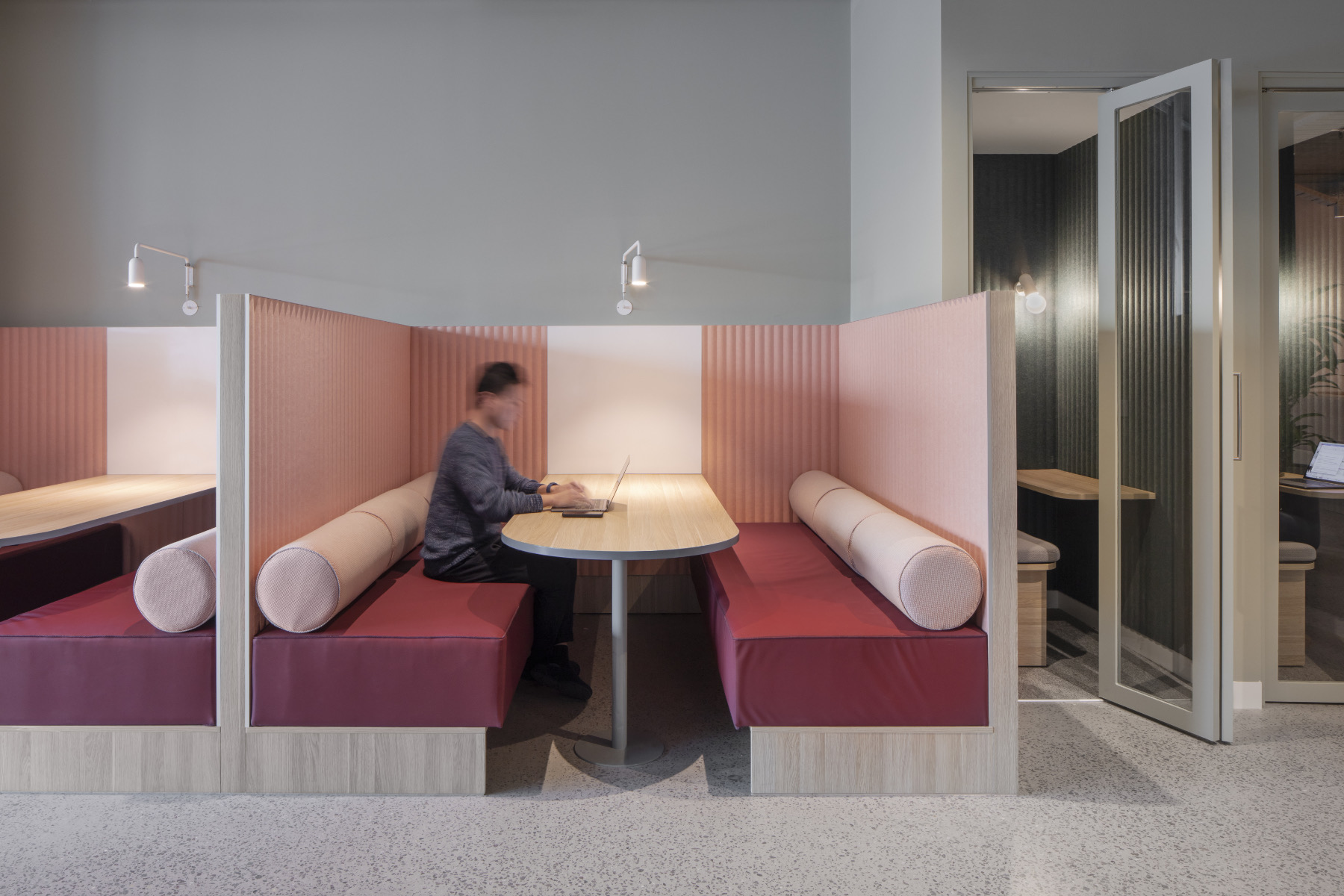 Breakout space the-commons-south-yara-coworking-10