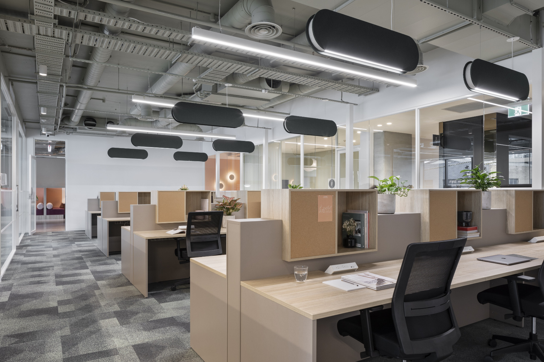 Workstations the-commons-south-yara-coworking-7