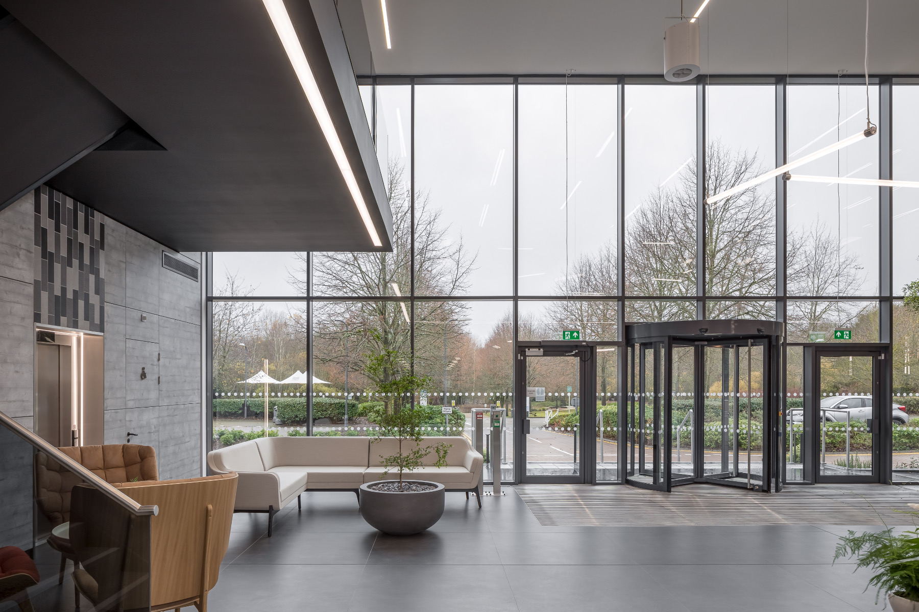 Lobby the-link-maidenhead-office-8