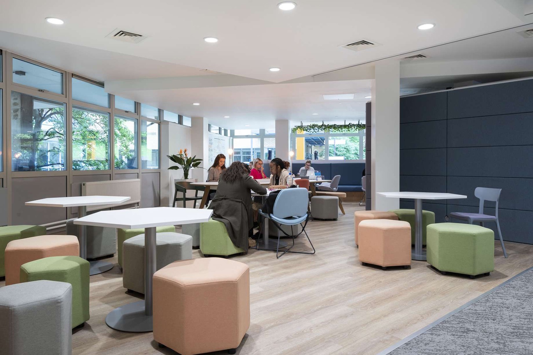 Collaborative space university-of-surrey-office-4
