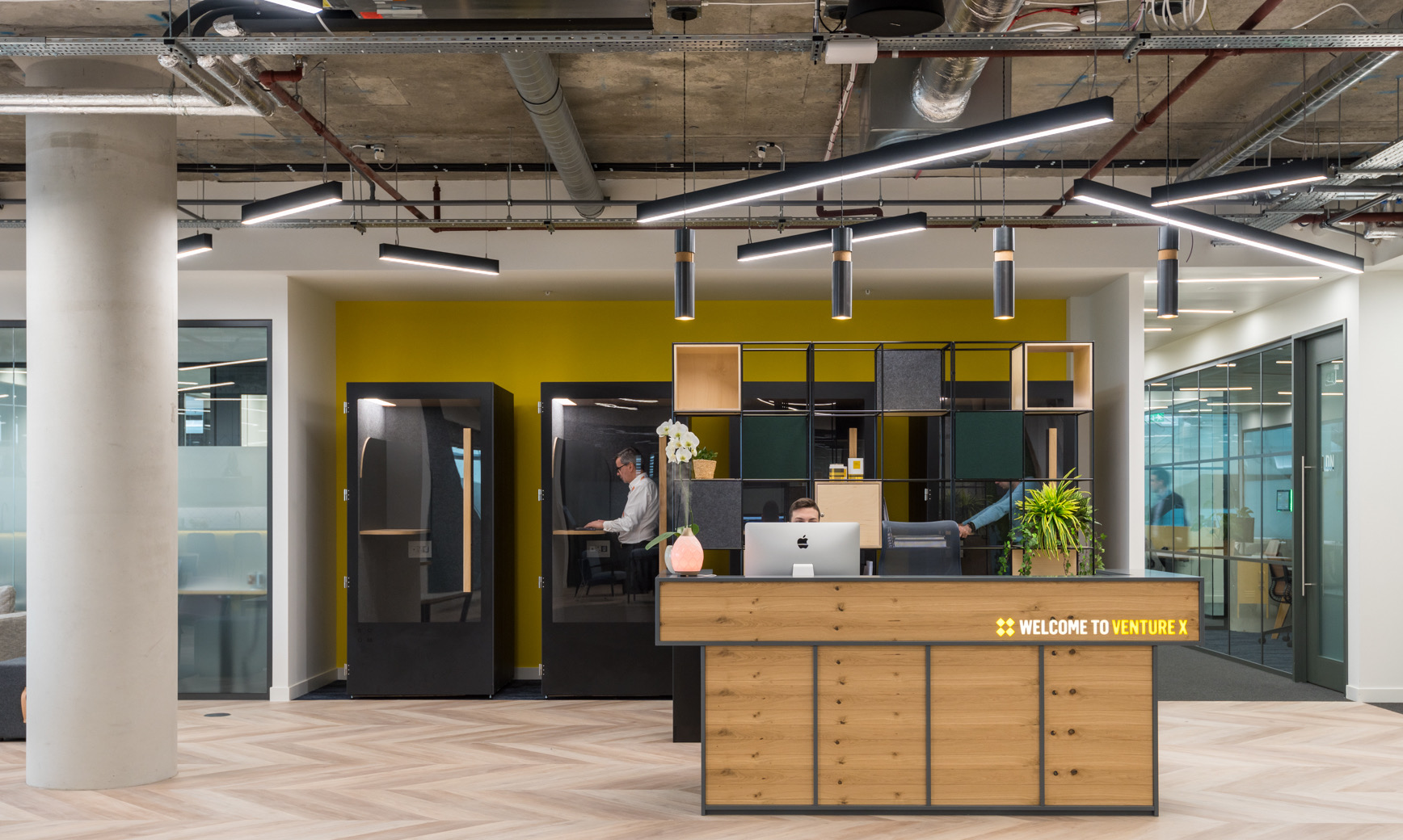 Reception venture-x-london-coworking-space-12