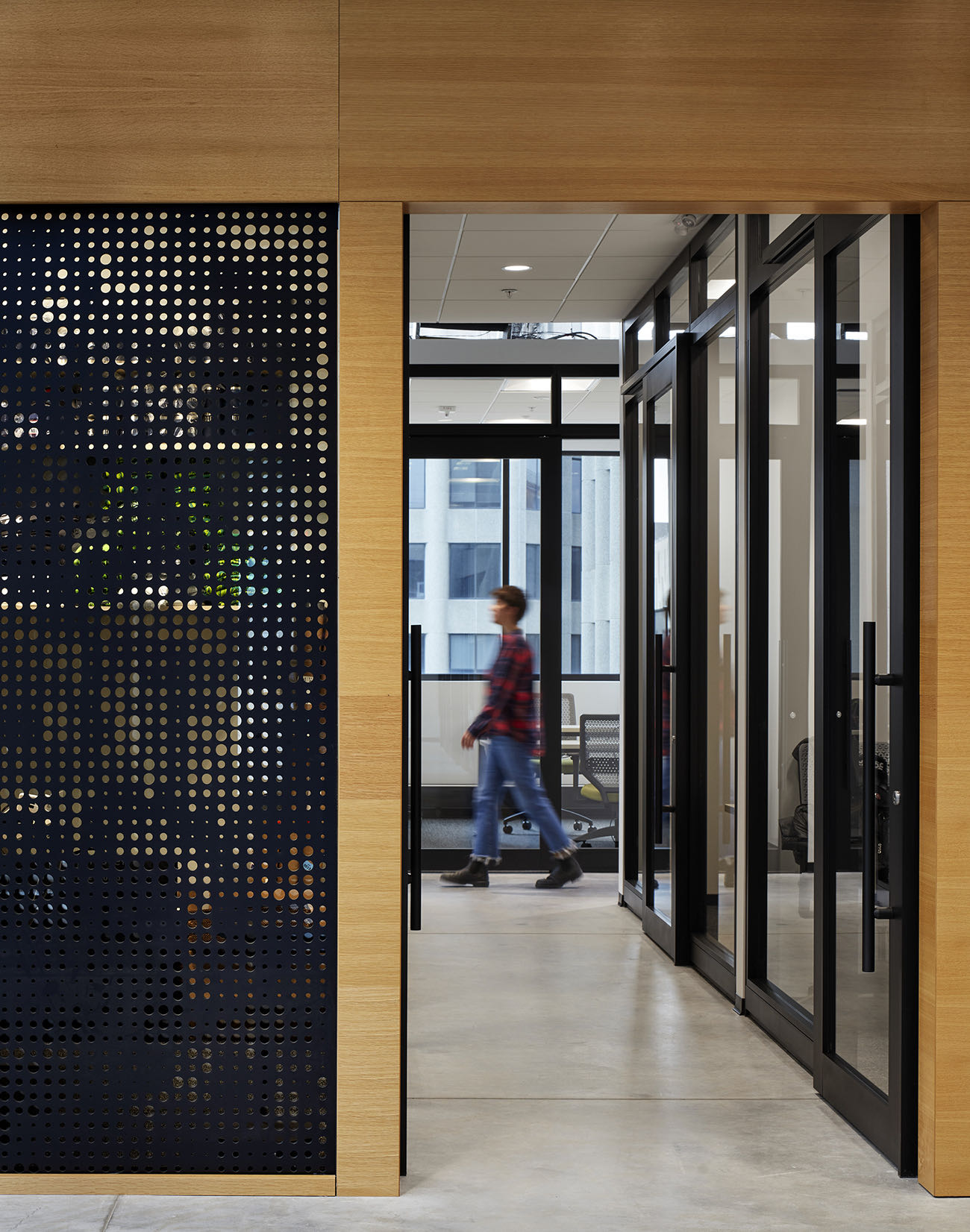 Corridor wellworth-gensler-coworking-6