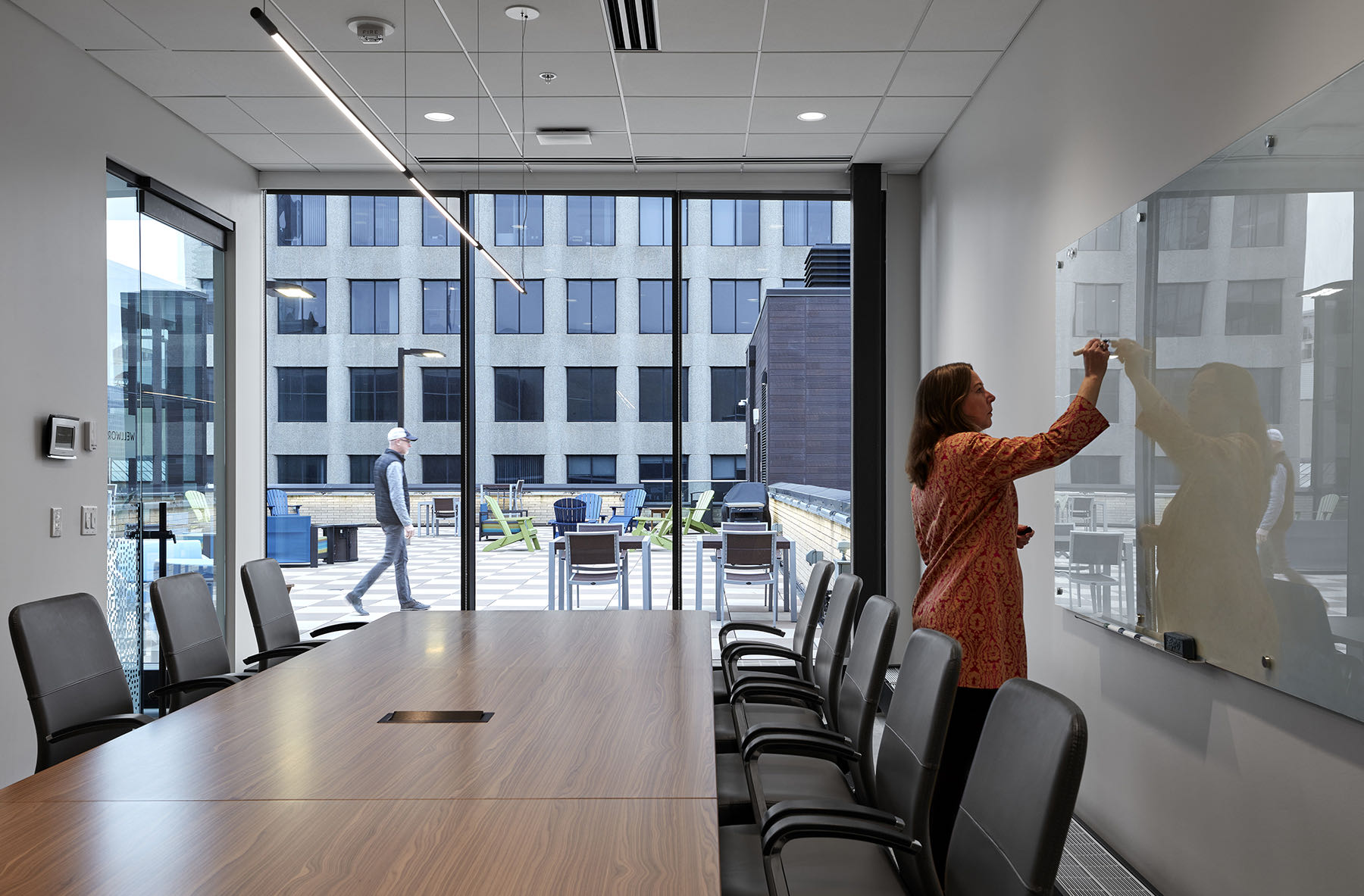 Meeting room wellworth-gensler-coworking-8