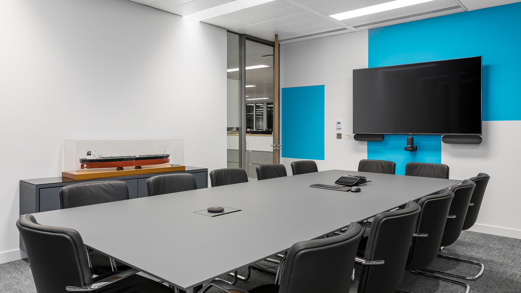 Meeting room west-of-england-office-10