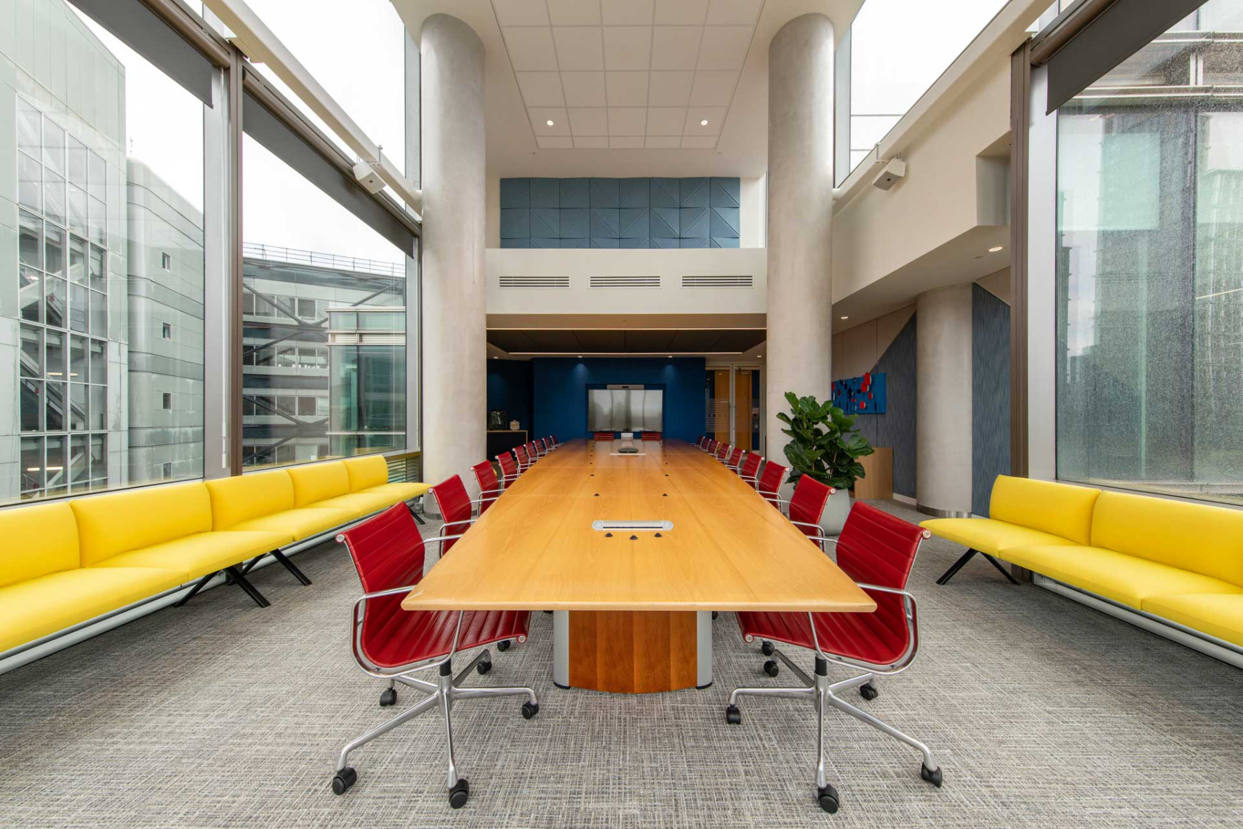 Meeting room western-asset-office-3
